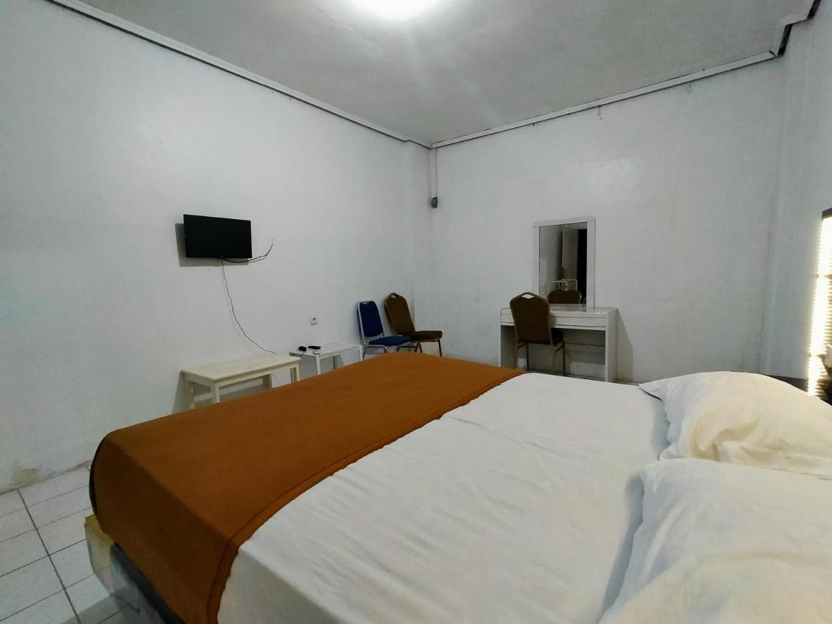 Hotel Nirwana Ternate Redpartner Exterior photo