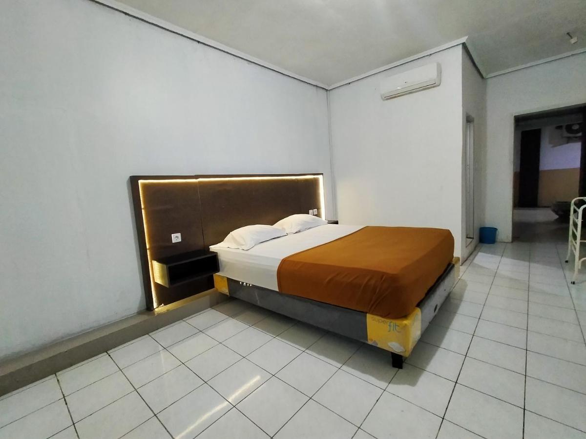 Hotel Nirwana Ternate Redpartner Exterior photo