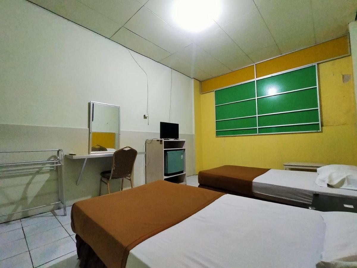 Hotel Nirwana Ternate Redpartner Exterior photo